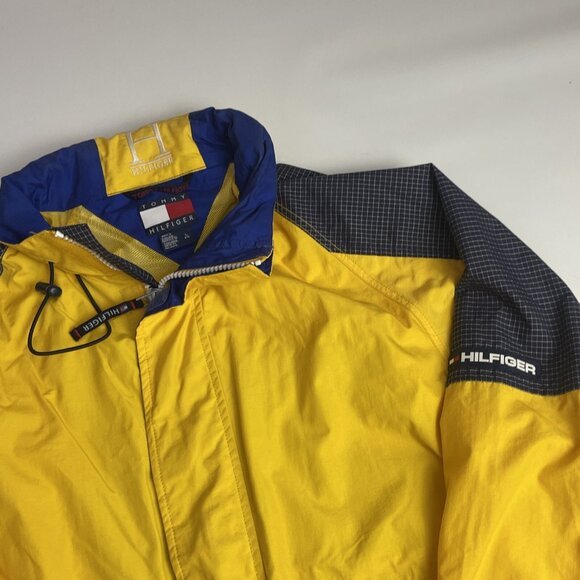 VTG Tommy Hilfiger Hooded Tactical Windbreaker Yellow Rain Jacket Men’s Size M - Picture 2 of 16